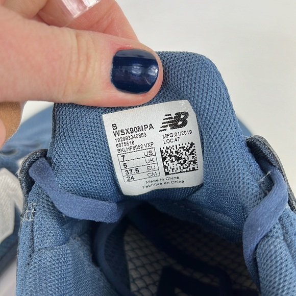 New Balance x 90 women’s size 7 minimalist blue white athletic shoes sneakers - Picture 9 of 10